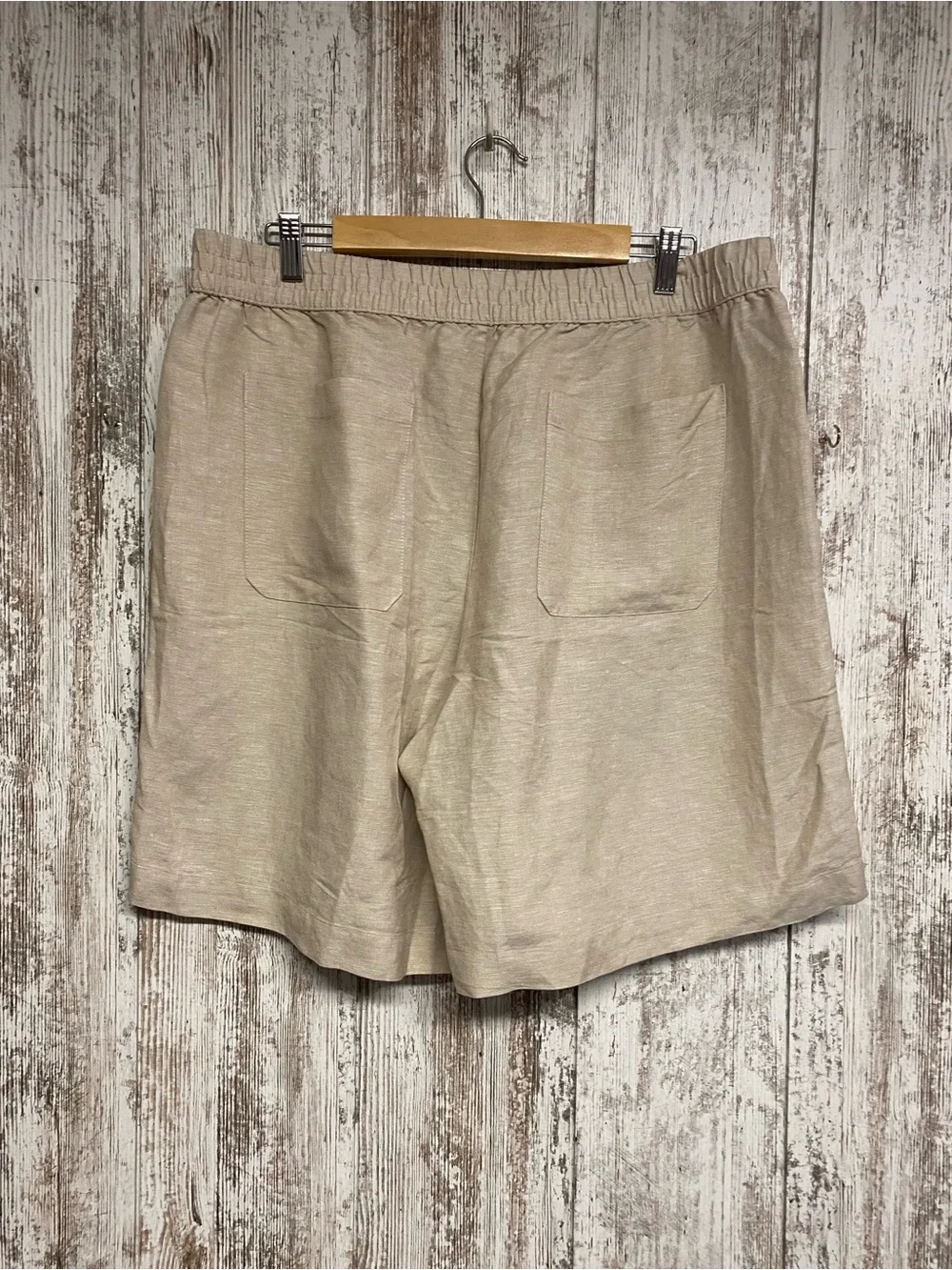 LOFT Women’s Light Beige Elastic Waist Shorts